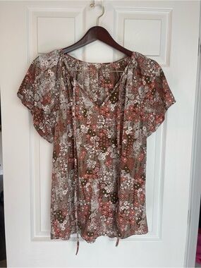 Floral Short-Sleeve Top in Brown and Pink